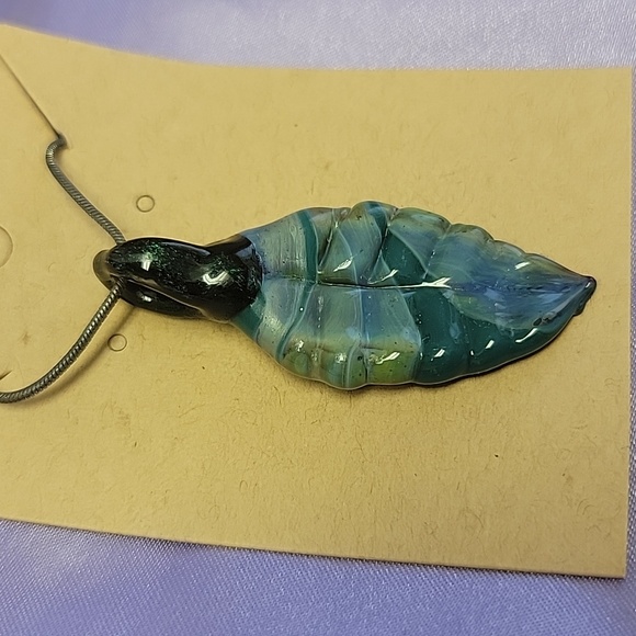 N3 Blue Turquoise Green - Handblown Glass Leaf Necklace - Picture 3 of 4